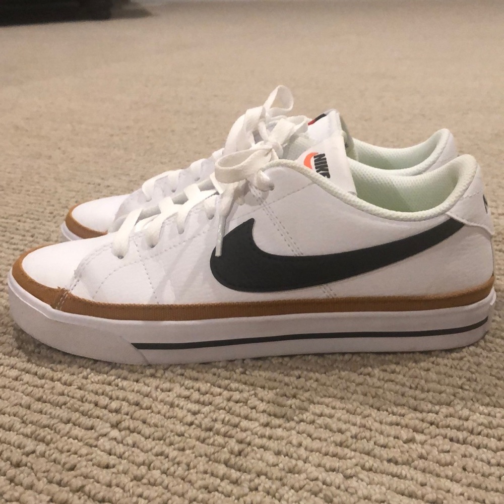 Nike Women’s Court Legacy Shoe